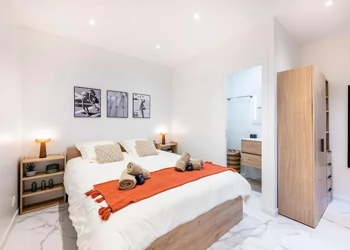 Esprit Chic - Elegant & Pres Du Palais Apartment